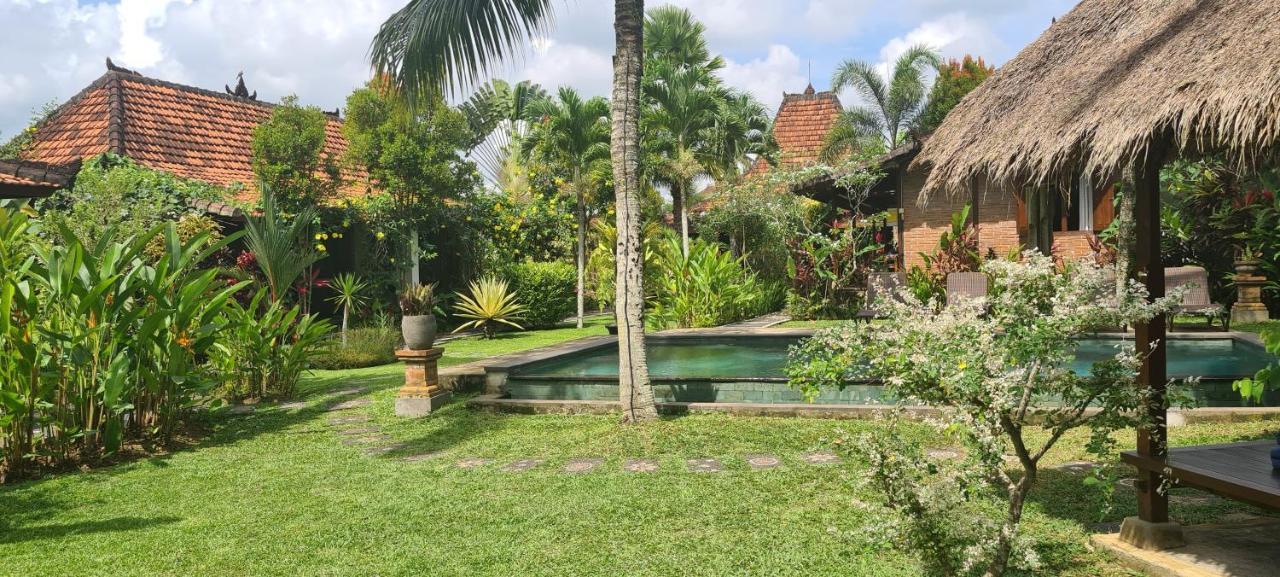 Rumah Sungai Villa Ubud Esterno foto