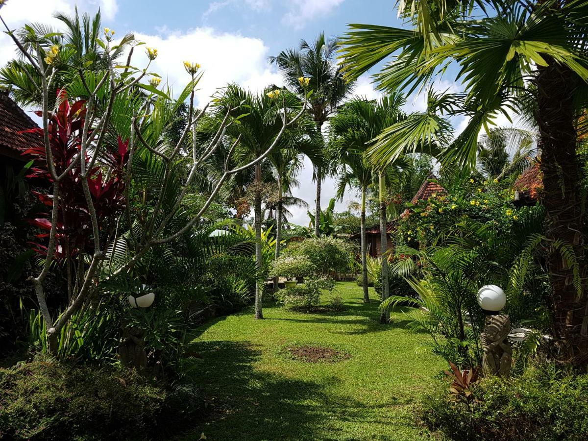 Rumah Sungai Villa Ubud Esterno foto